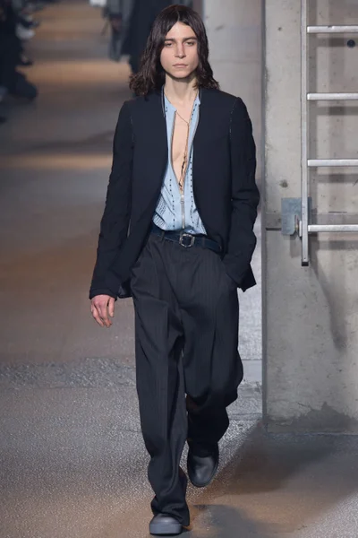 Look 5
